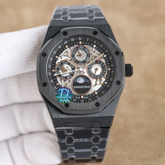 白1500 金1550
AP爱彼皇家橡树26574ST系列男士腕表！完美与个性的体验！
1直径4