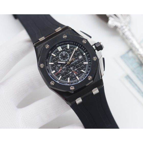 白壳620，金壳640
品牌：爱彼-AP
类型：男士腕表
壳套：顶级版316精钢L
表带：天