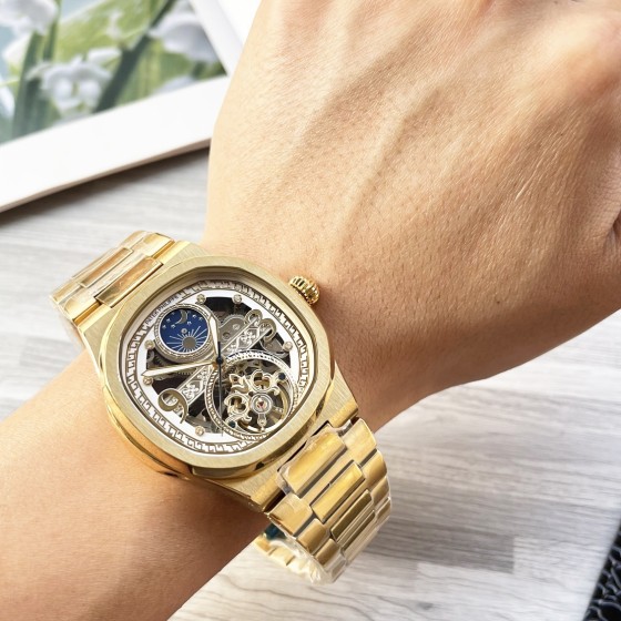 胶带500 钢带530（金白同价）
男人挚爱   鹦鹉螺系列腕表
【最新】：百达翡丽最佳设计独家