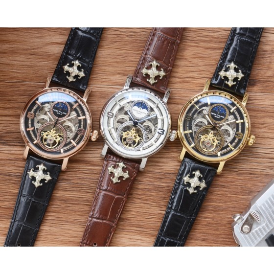 550
男人挚爱   镂空腕表
【最新】：百达翡丽最佳设计独家首发
【类型】：精品男士腕表
