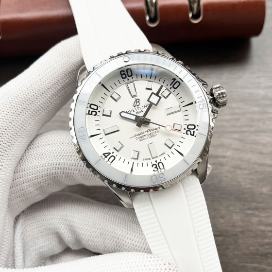 560。百年灵超级海洋系列 极致的美感和霸气 ！！！高亮陶瓷圈口、电镀刻标 、原装按扣，严格要求按原