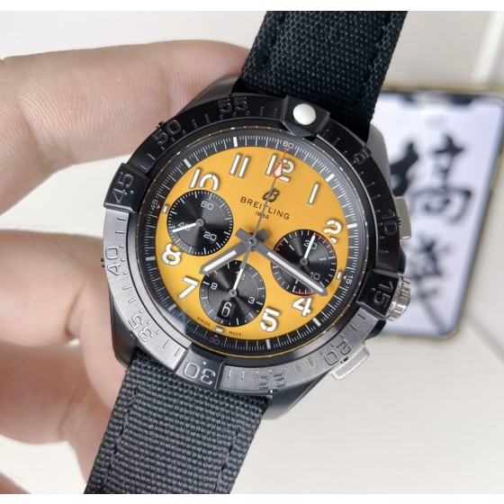 BLS厂，百年灵复仇者计时系列，规格：44毫米，搭载复刻原装B01机芯，实拍图