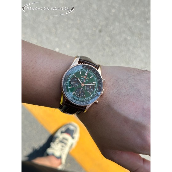 BLS出品：百年灵全新航空计时腕表（Navitimer）问世70周年，百年灵以大胆色彩焕新演绎经典腕