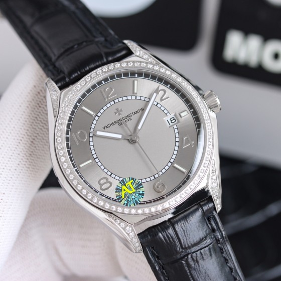 白壳1750  金壳1800
TW 新品 江诗丹顿 VC 伍陆之型4600E/000A-B402 