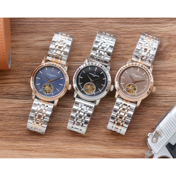 白皮500，金皮520
白钢520，金钢540
男人挚爱   多功能腕表
【最新】：江诗丹顿最