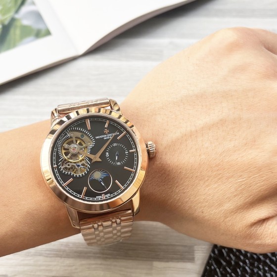 白520 金540 钢10
2024新款江诗丹顿全新Traditionnelle传袭系列陀飞轮腕表