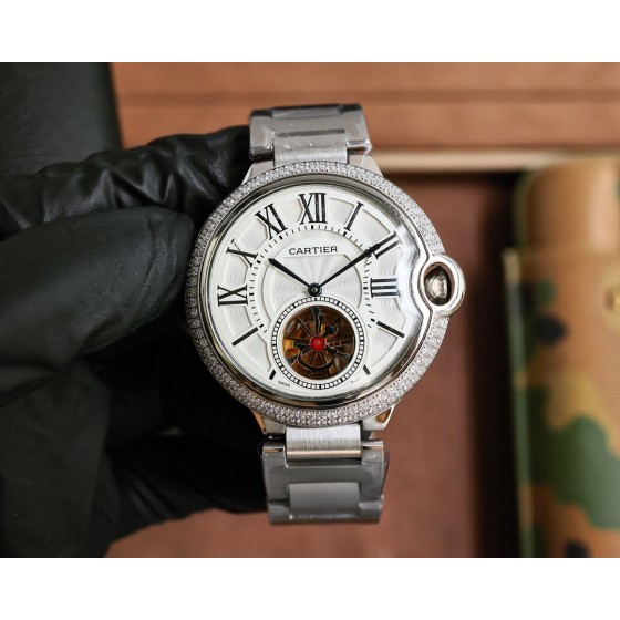 580卡地亚 Cartier全自动机械头层小牛皮拱形蓝光玻璃43*14mm岁月与商场的历练雕塑出的轮