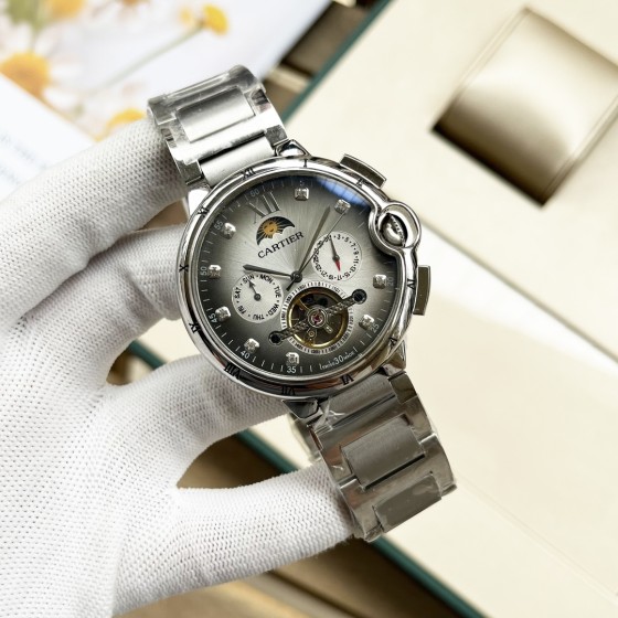 白560-金580 钢带+30。卡地亚-Cartier 精品男士腕表，全新多功能设计，尊贵大气，绅士