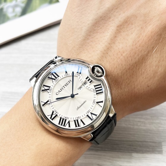 白490 金510
蓝气球系列 震撼上市
【最新】：卡地亚 三针设计
【类型】：精品男士腕表
