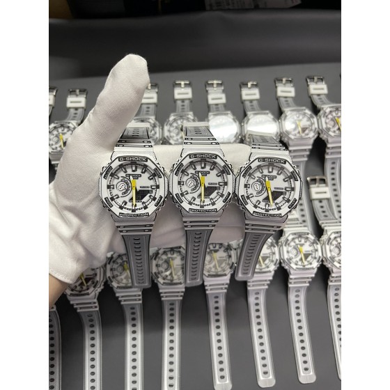 联名漫画主题限量款
型号：GA-2100
功能：太阳能、秒表（精确到1/1000秒）世界时间，倒