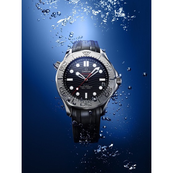 QC品控[色]華僑官方同步全新爆款#大厂复刻#独家献礼
海马300米终极腕表潜水艇
2020OM