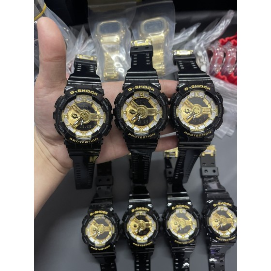 新款黄金时代扭蛋机系列限量版
型号：GA~110
功能：秒表（精确到1/1000秒）世界时间，倒