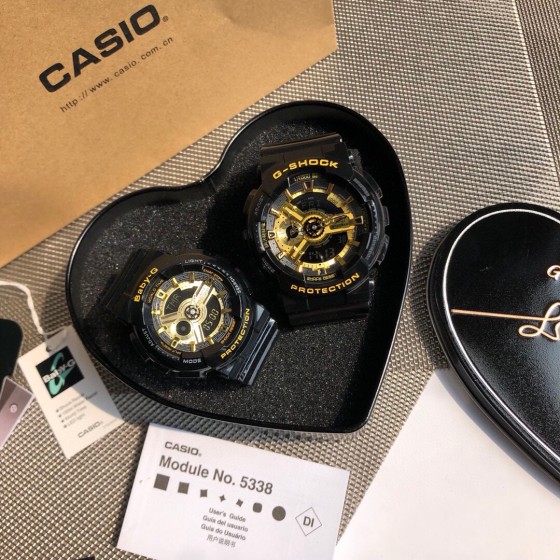 100一对 情侣爱心盒卡西欧110系列，最高版本，主要功能：抬手灯，防震防水，世界时间，倒计时，闹铃