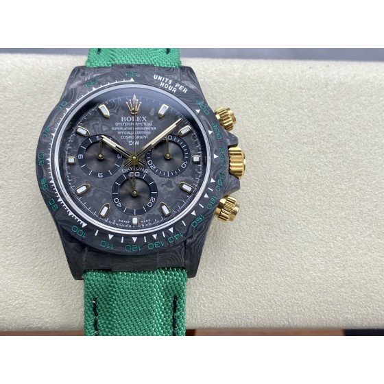 2023年新品，超级碳纤维Diw定制版 4130宇宙计时迪通拿系列  腕表直径为40MM，和普通的迪