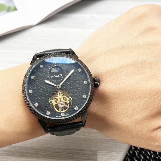 统一500
复杂时计 奢华大气
经典新品 震撼上市
【最新】：劳力士 大飞轮设计
【类型】：