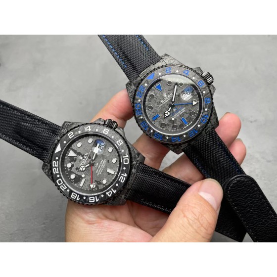 VS新品Ntpt格林尼治，碳纤维表壳佩戴轻便，外表坚硬，每一只腕表都拥有独一无二的碳纤花纹，纹路碳花