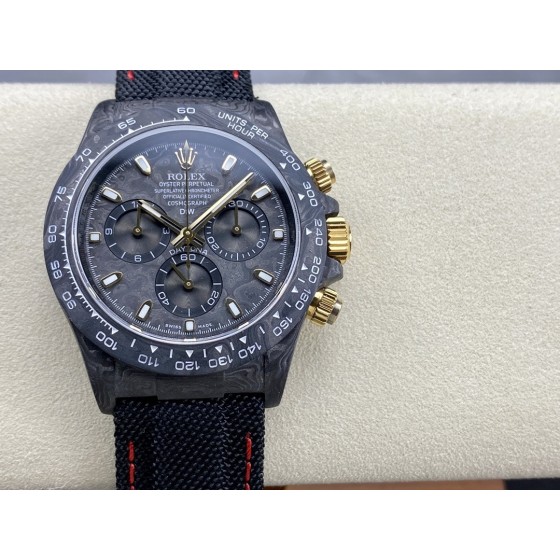 2023年新品，超级碳纤维Diw定制版 4130宇宙计时迪通拿系列  腕表直径为40MM，和普通的迪