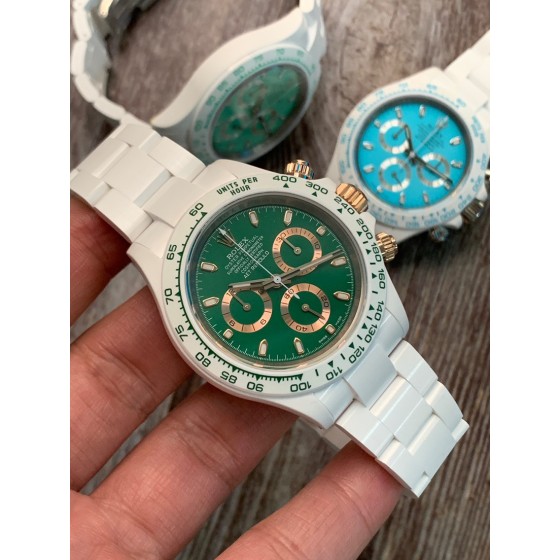 主打设计的腕表改装品牌AET REMOULD推出了新的作品，以经典赛车涂装为灵感，赋予迪通拿全新的视