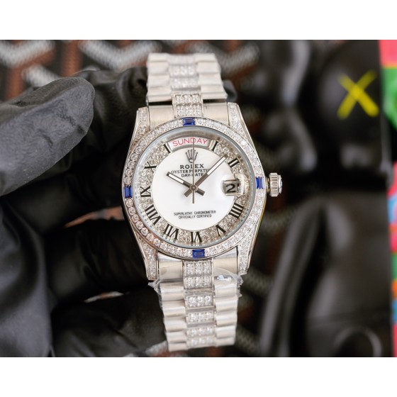 白壳680 金壳700
新品 劳力士顶级玩物毒货，不喜欢撞款街表水鬼的你，他绝对是你的知音。用劳力