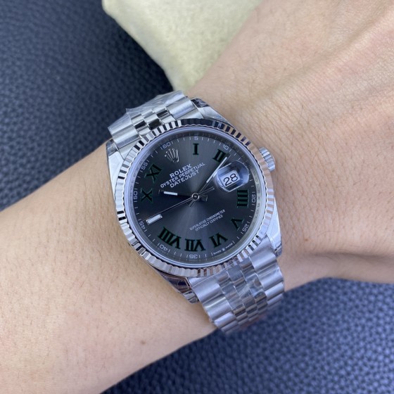 VS新款：3235机芯36日志型DJ 
VS3225机芯，唯一72动能储存版本。而且质量稳定，几乎