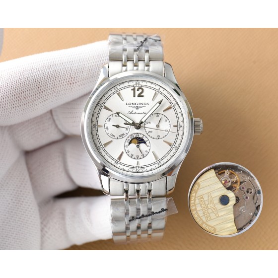 白壳520，玫瑰金540，钢带+20。  新款伊索米亚，多功能月相  3点6点9点位置分别设有星期 