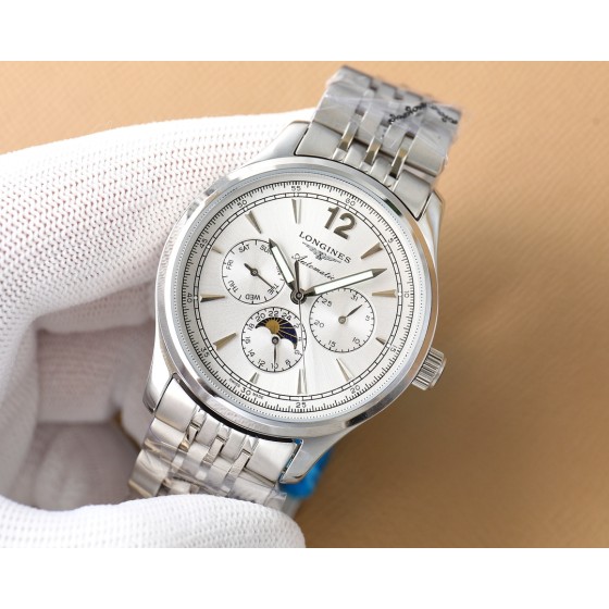 白壳520，玫瑰金540，钢带+20。  新款伊索米亚，多功能月相  3点6点9点位置分别设有星期 