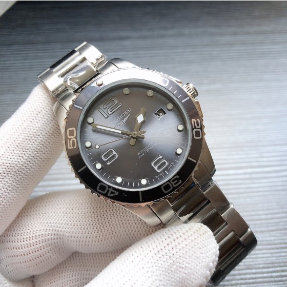 280
性价比之王——浪琴 LONGINES L55 康卡斯 运动 L3.781.4.56.9 水