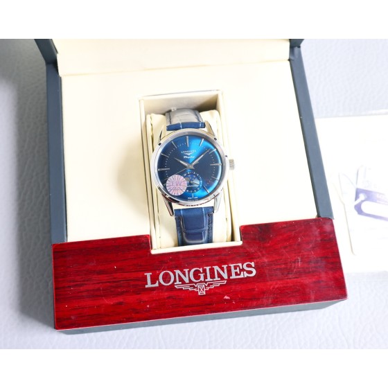 950。TW厂浪琴军旗经典复刻日月星辰腕表，新款上市！
字面：采用弧形设计，同时搭配太阳玟，时分针