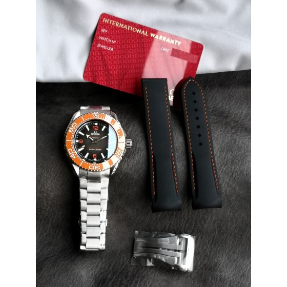 VS新鲜水果限量推荐：欧米茄海马系列215.30.46.21.06.001腕表，精钢表壳表链，折叠扣