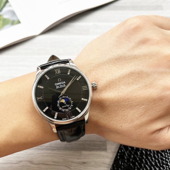 白壳430金壳450 钢带20
【最新】：欧米茄三针设计
【类型】：精品男士腕表
【表带】：真