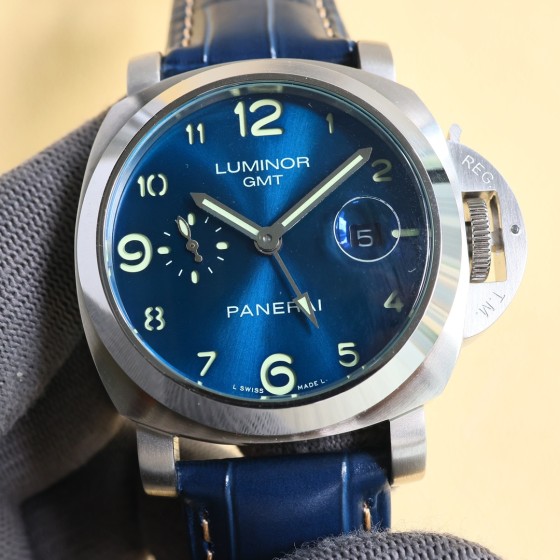 统一540
沛纳海 型亏 PAM01157品牌沛纳海系列OR机芯型号 海鸥2555机芯类型自动机械