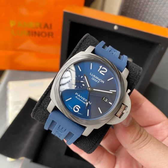 780。沛纳海 PANERAI 弧型镀膜玻璃 44mm*16mm 头层牛皮表带搭配原装针扣 全自动机