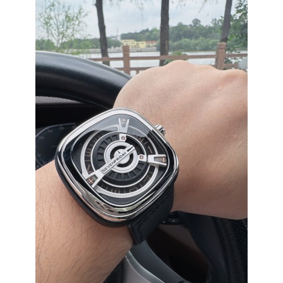600 
原单品质：七个星期五 SEVENFRIDAY  型号：M1/03 机芯：原装日本西铁城8